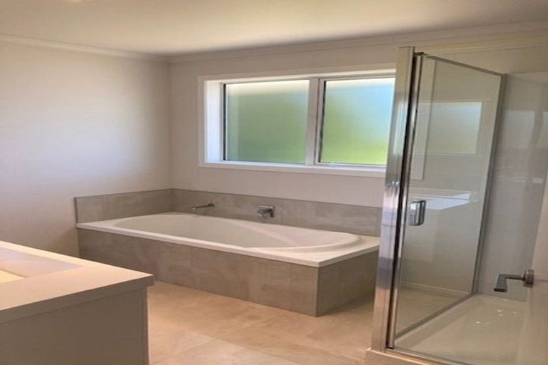 Photo of property in 8 Tangata Way, Omokoroa, 3114