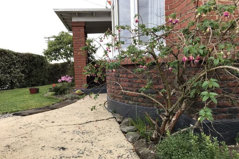 Photo of property in 180 Kenmure Road, Kenmure, Dunedin, 9011