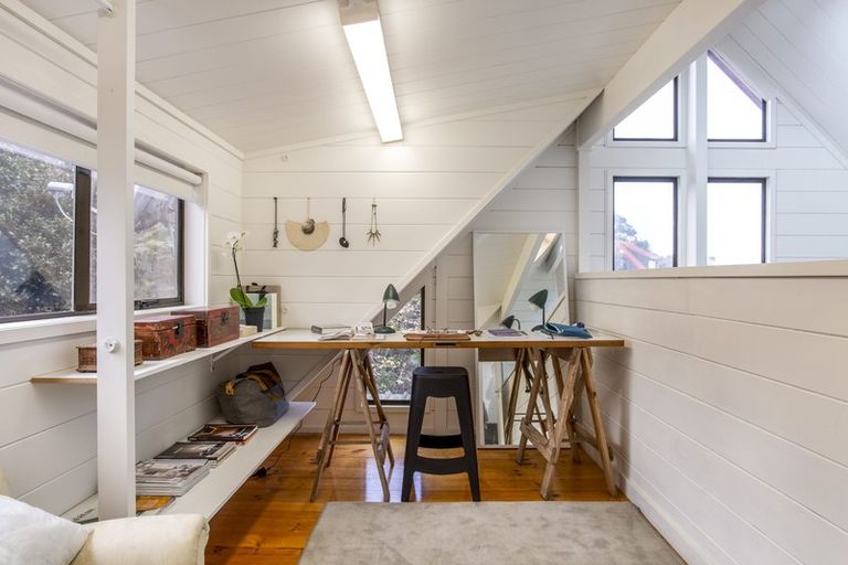 Photo of property in 47 Grand View Road, Leigh, 0985