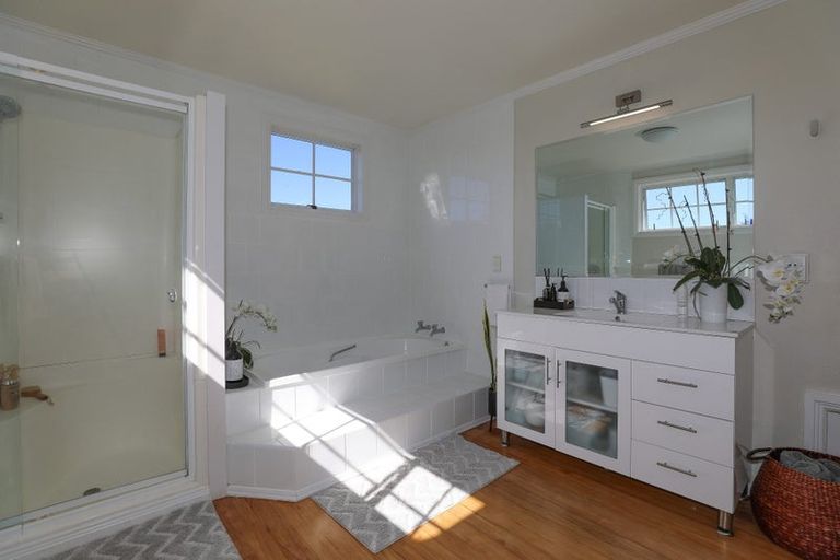 Photo of property in 20 Sunset Street, Hilltop, Taupo, 3330