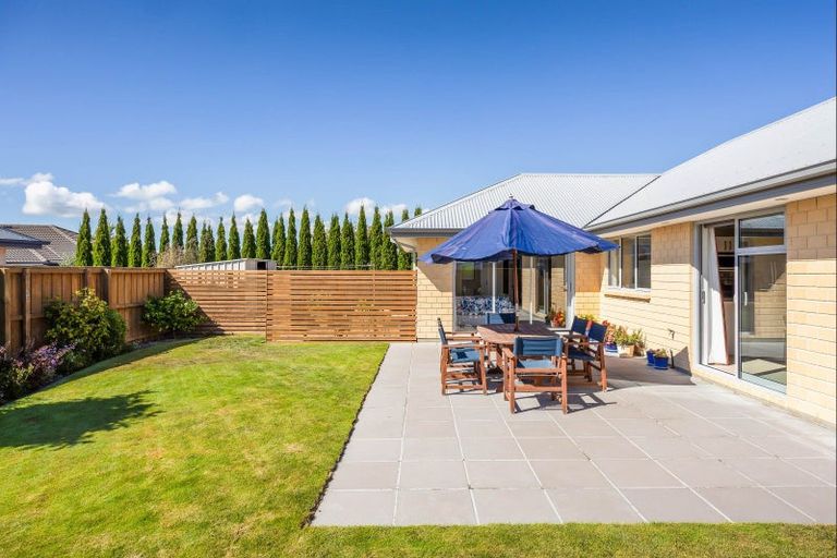 Photo of property in 17 Awa Place, Rangiora, 7400