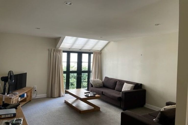 Photo of property in 16c Hobson Street, Thorndon, Wellington, 6011