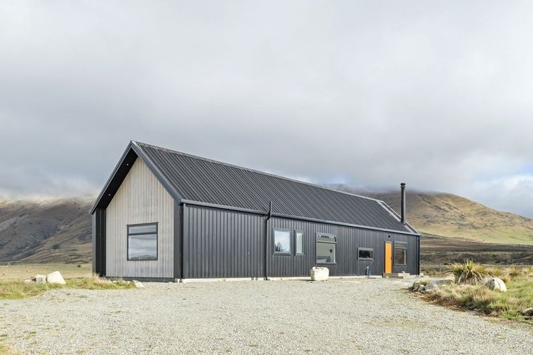 Photo of property in 200 Manuka Terrace, Ben Ohau, Twizel, 7999