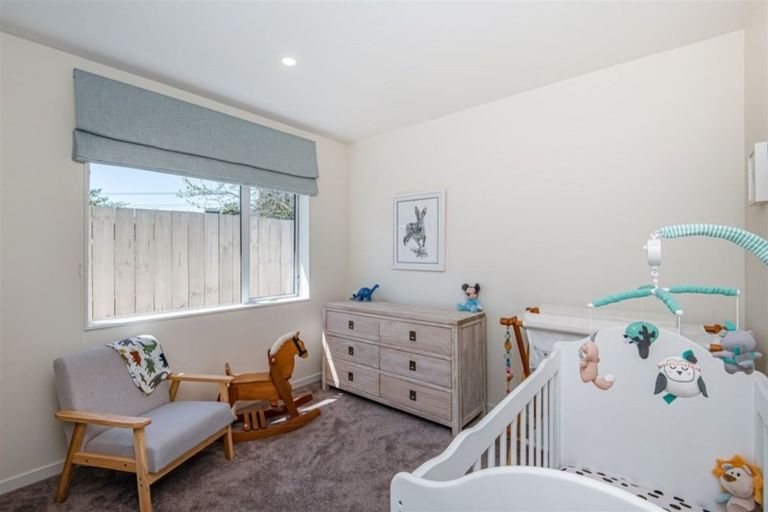 Photo of property in 22 Bardia Street, Belmont, Auckland, 0622