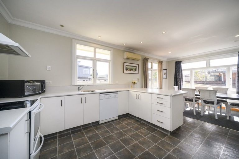 Photo of property in 8a Jensen Street, Hokowhitu, Palmerston North, 4410