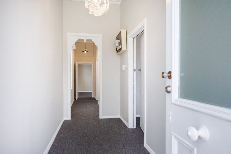 Photo of property in 305 Featherston Street, Palmerston North, 4410