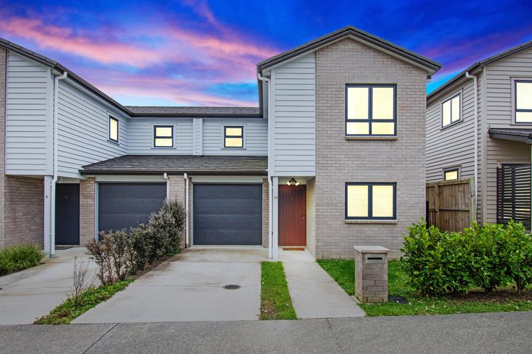 Photo of property in 10 Taiaapure Street, Weymouth, Auckland, 2103