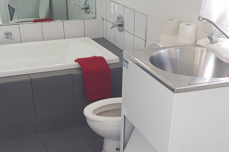 Photo of property in 67 Vardon Road, St Andrews, Hamilton, 3200