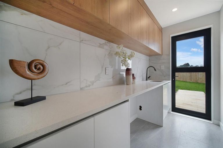 Photo of property in 16 Lumber Rise, Swanson, Auckland, 0614