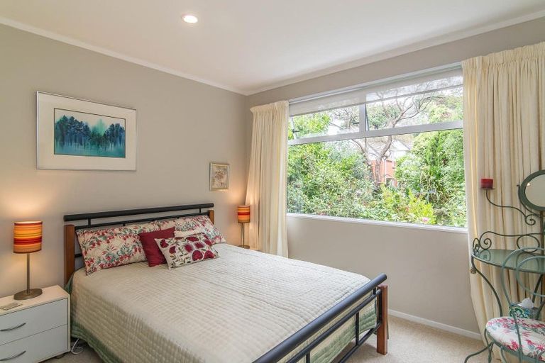 Photo of property in Fernhill Flats, 2/324 The Terrace, Te Aro, Wellington, 6011