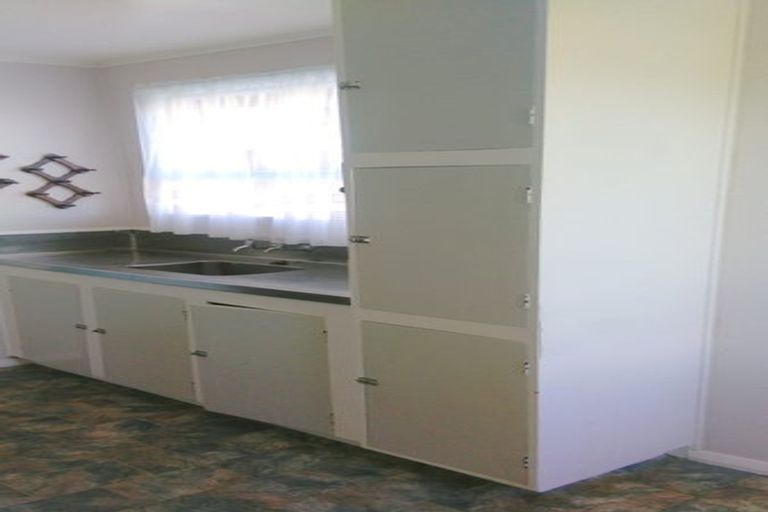 Photo of property in 16 Carey Street, Waitara, 4320