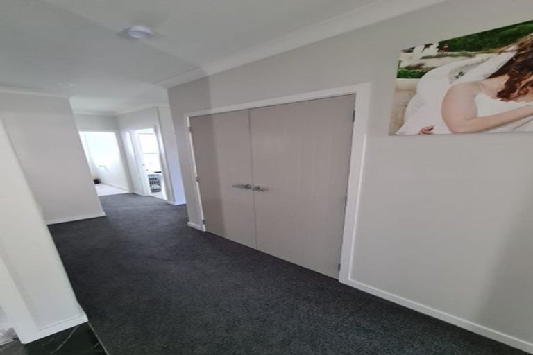 Photo of property in 10 Bridford Way, Paraparaumu, 5032