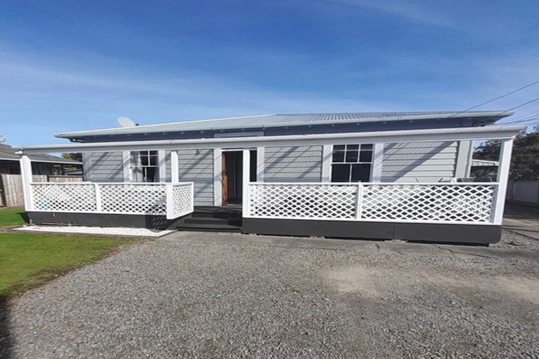 Photo of property in 13 Carlisle Street, Milson, Palmerston North, 4414