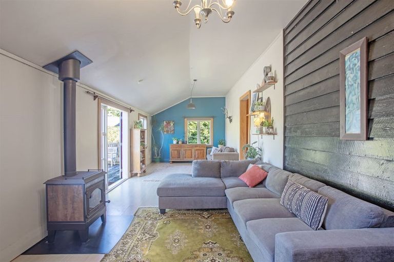 Photo of property in 2269 State Highway 2, Te Hauke, Hastings, 4178