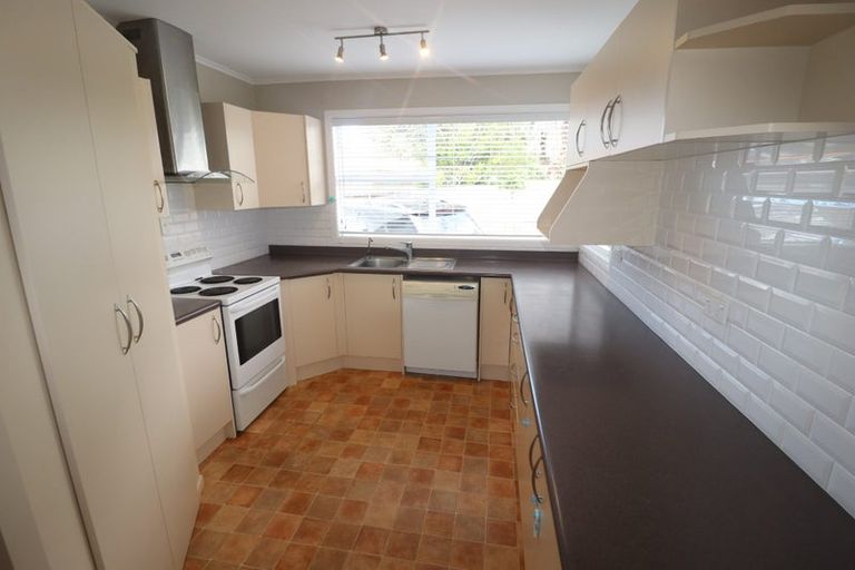 Photo of property in 81 Sturges Road, Henderson, Auckland, 0612