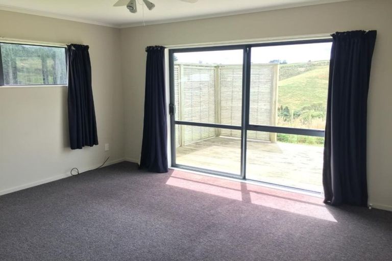 Photo of property in 191c Chamberlain Road, Bombay, 2675