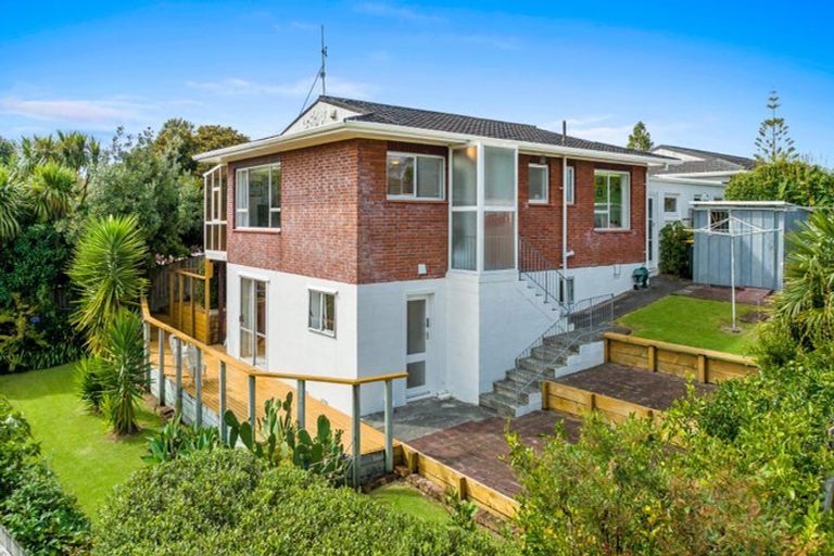 Photo of property in 1/207 Glamorgan Drive, Torbay, Auckland, 0630