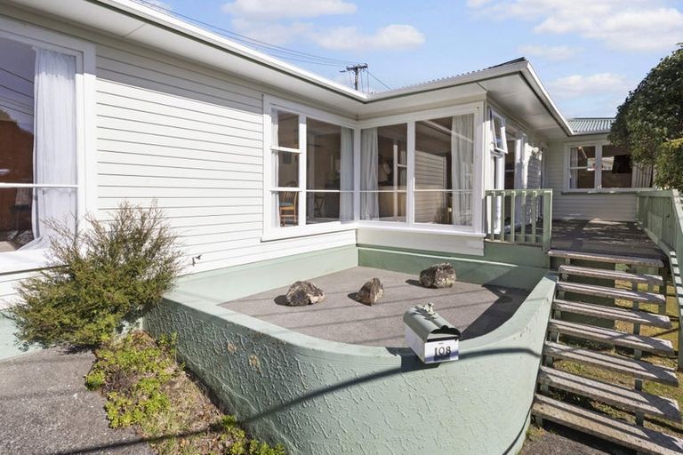 Photo of property in 108 Warwick Street, Wilton, Wellington, 6012