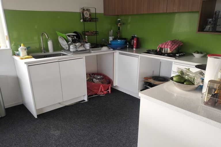 Photo of property in 5a Harry Ward Place, Henderson, Auckland, 0610