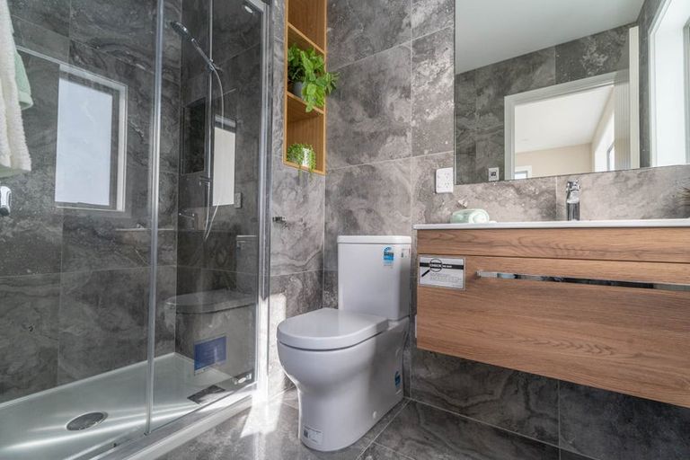 Photo of property in 165 Amesbury Drive, Churton Park, Wellington, 6037