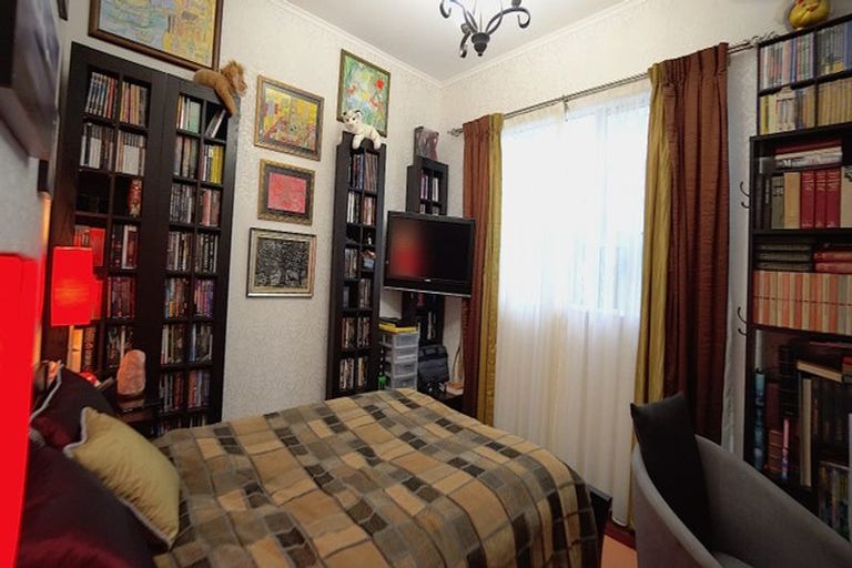 Photo of property in 24 Penryn Drive, Camborne, Porirua, 5026