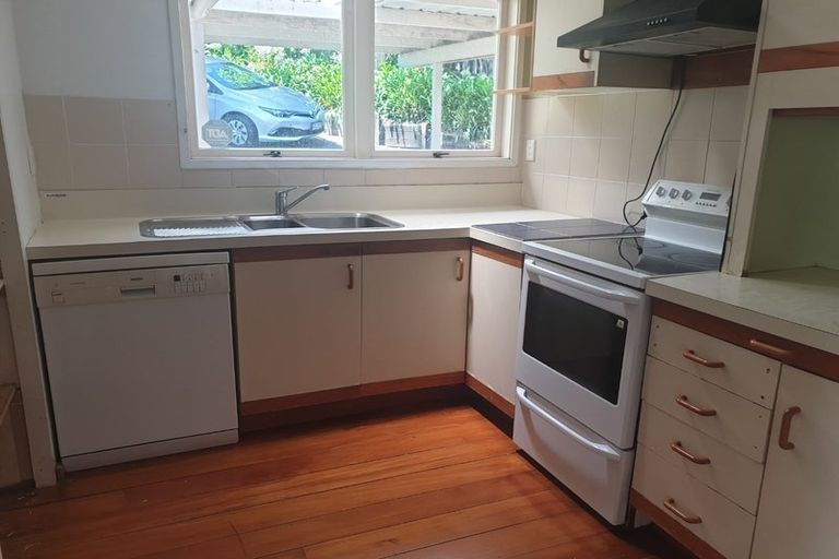 Photo of property in 678 Beach Road, Browns Bay, Auckland, 0630