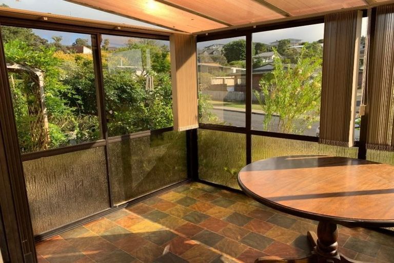 Photo of property in 2/4 Eagle Place, Red Beach, 0932