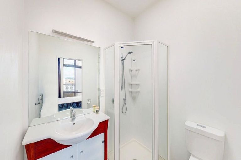 Photo of property in Atrium Towers, 9a/154 The Terrace, Wellington Central, Wellington, 6011