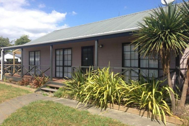 Photo of property in 50 Trimdon Street, Randwick Park, Auckland, 2105