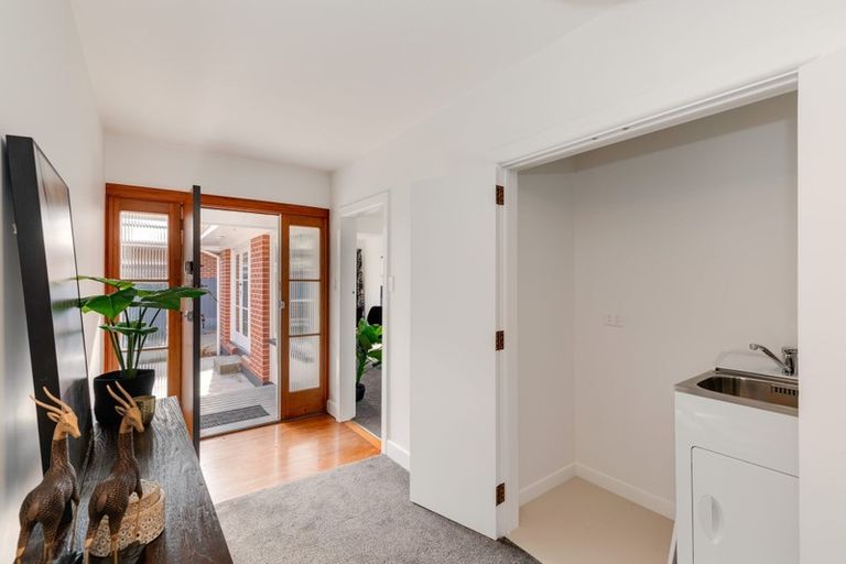 Photo of property in 18 Remuera Avenue, Cashmere, Christchurch, 8022