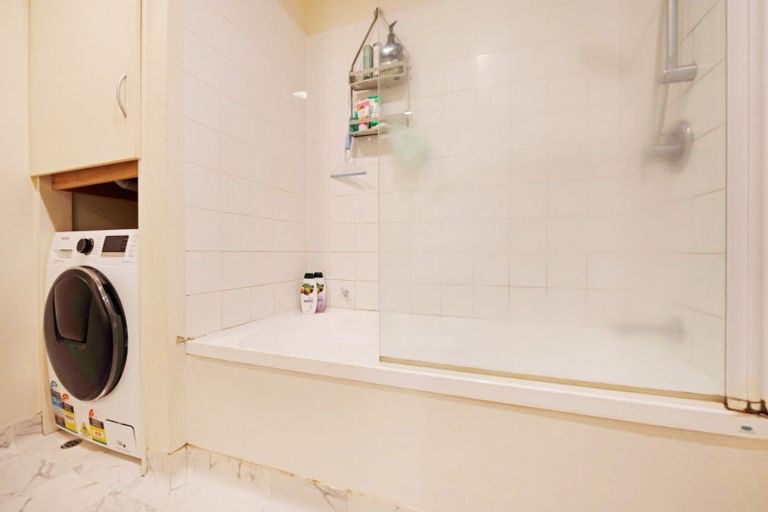 Photo of property in Terrace Heights Apartments, 13d/163 The Terrace, Wellington Central, Wellington, 6011