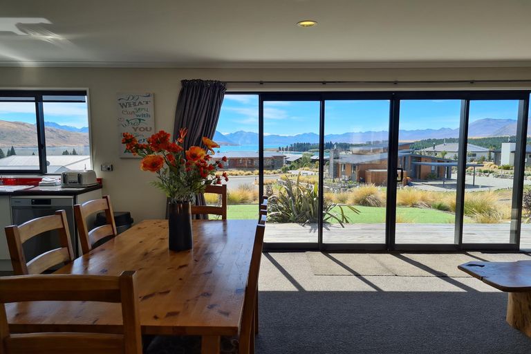 Photo of property in 6 Manning Place, Lake Tekapo, 7999