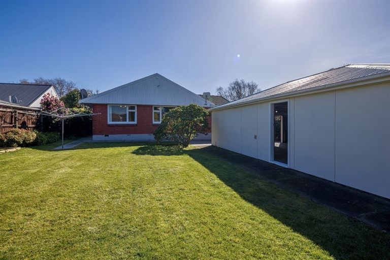 Photo of property in 6 Deepdale Street, Burnside, Christchurch, 8053