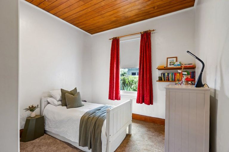 Photo of property in 161 Milton Road, Bluff Hill, Napier, 4110