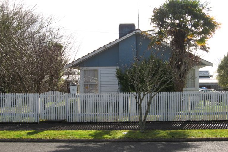 Photo of property in 37 Barrie Crescent, Silverdale, Hamilton, 3216