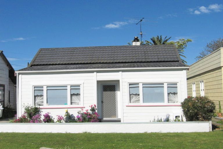 Photo of property in 18 Dickson Street, Kaiti, Gisborne, 4010