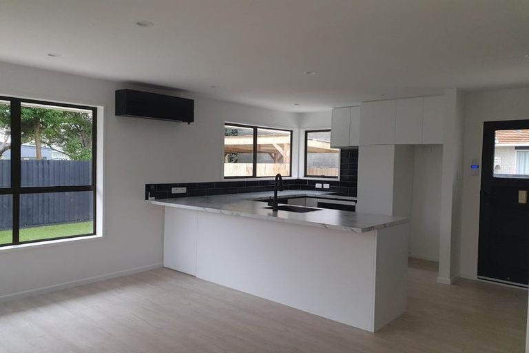 Photo of property in 1/12 Camrose Place, Ilam, Christchurch, 8041