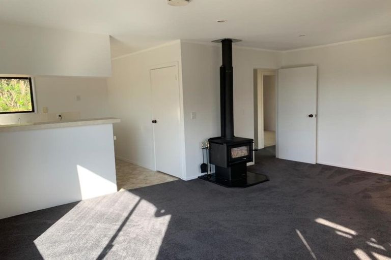 Photo of property in 2/4 Eagle Place, Red Beach, 0932