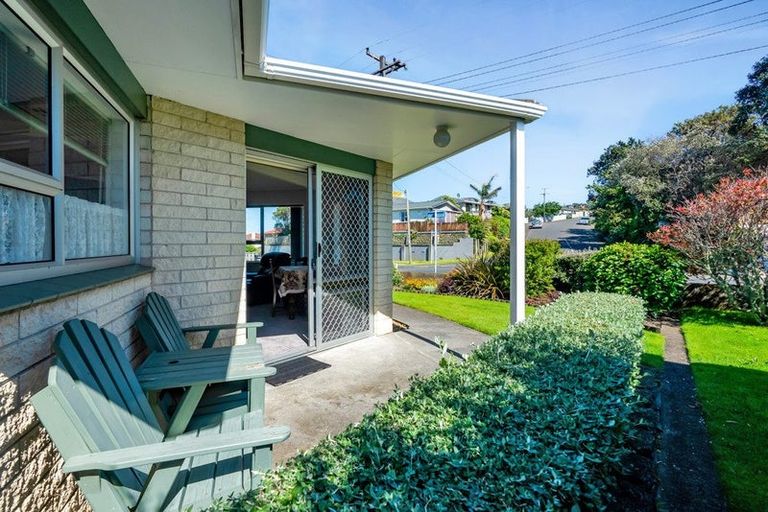 Photo of property in 59 Ngamotu Road, Moturoa, New Plymouth, 4310