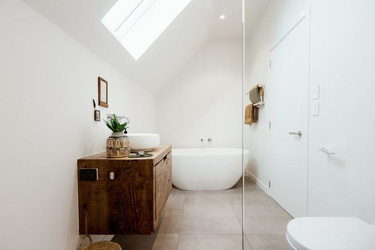 Photo of property in 16 Shearwater Lane, Point Wells, 0986