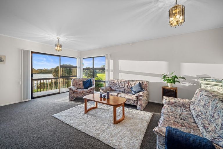Photo of property in 21 St Annes Crescent, Wattle Downs, Auckland, 2103