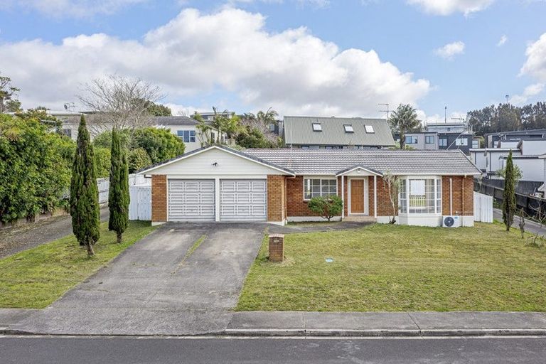 Photo of property in 49 Centorian Drive, Windsor Park, Auckland, 0632