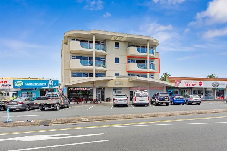 Photo of property in 4/1086 Papamoa Beach Road, Papamoa Beach, Papamoa, 3118