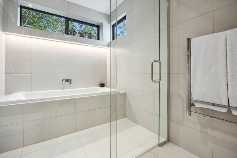 Photo of property in 16b Daresbury Lane, Fendalton, Christchurch, 8014