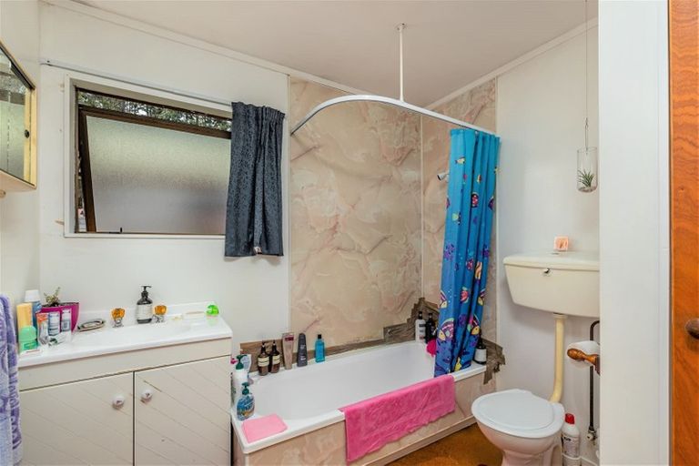 Photo of property in 5 Tuatahi Place, Kerikeri, 0230