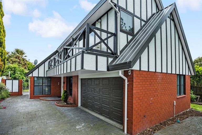 Photo of property in 306 Yaldhurst Road, Avonhead, Christchurch, 8042