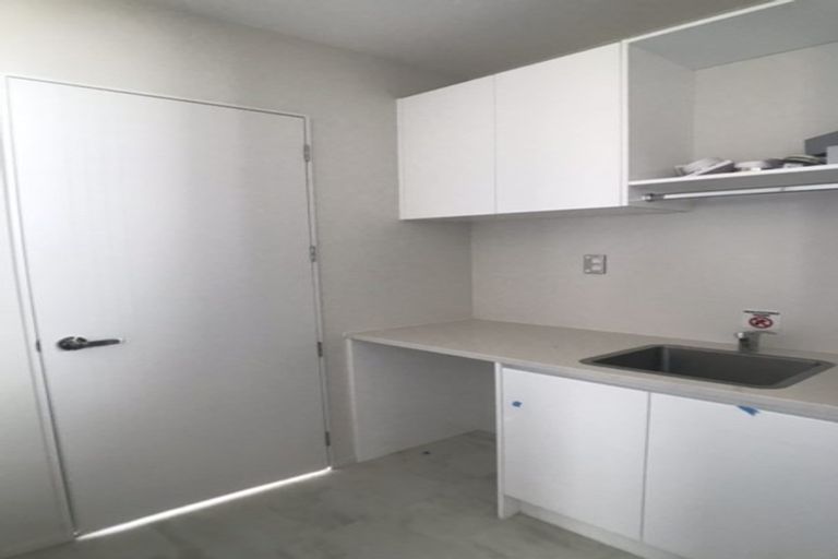 Photo of property in 12 Greenfinch Road, Hobsonville, Auckland, 0616