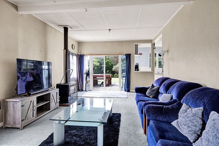 Photo of property in 15 Atkinson Street, Normanby, Hawera, 4614