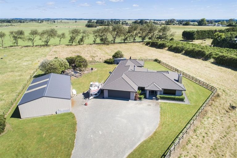 Photo of property in 711 Makerua Road, Tokomaru, Palmerston North, 4474