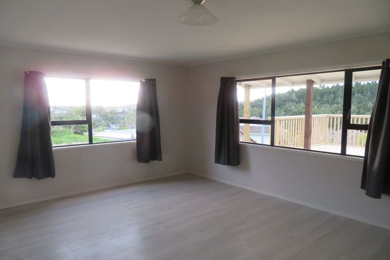 Photo of property in 3 Merrill Place, Birkdale, Auckland, 0626